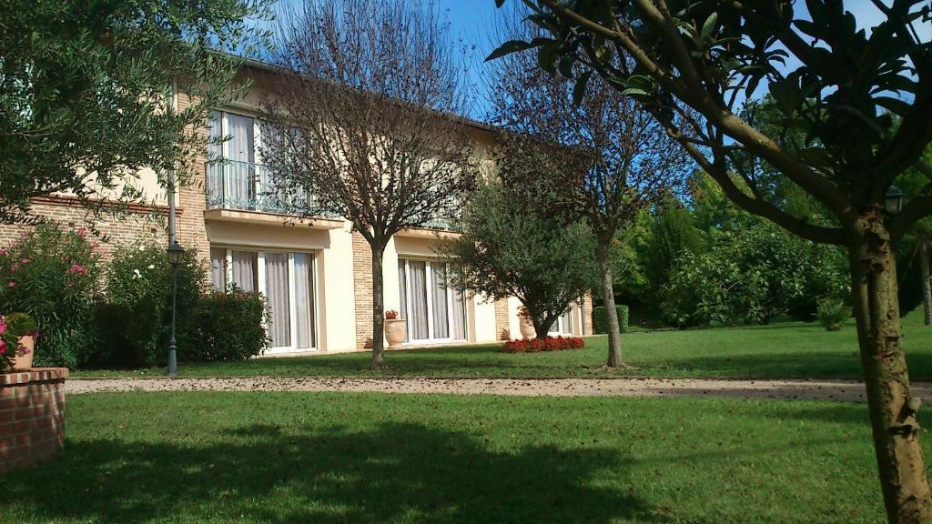 Отель L'Oustal Du Lauragais Labastide-Beauvoir Экстерьер фото