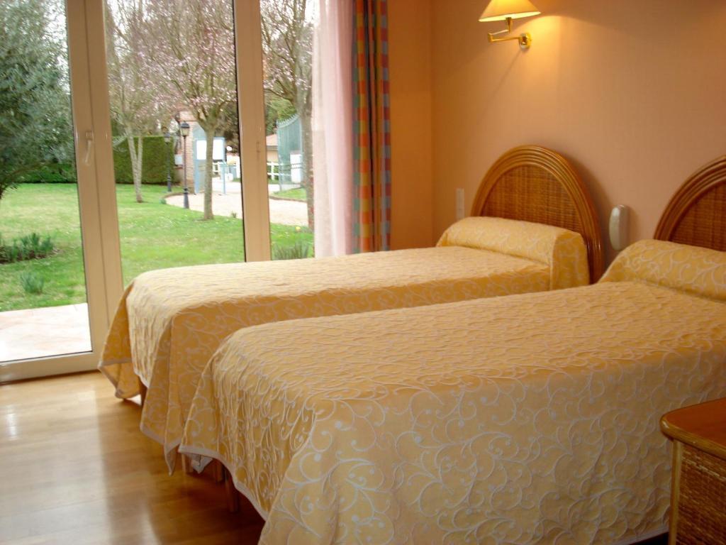 Отель L'Oustal Du Lauragais Labastide-Beauvoir Экстерьер фото
